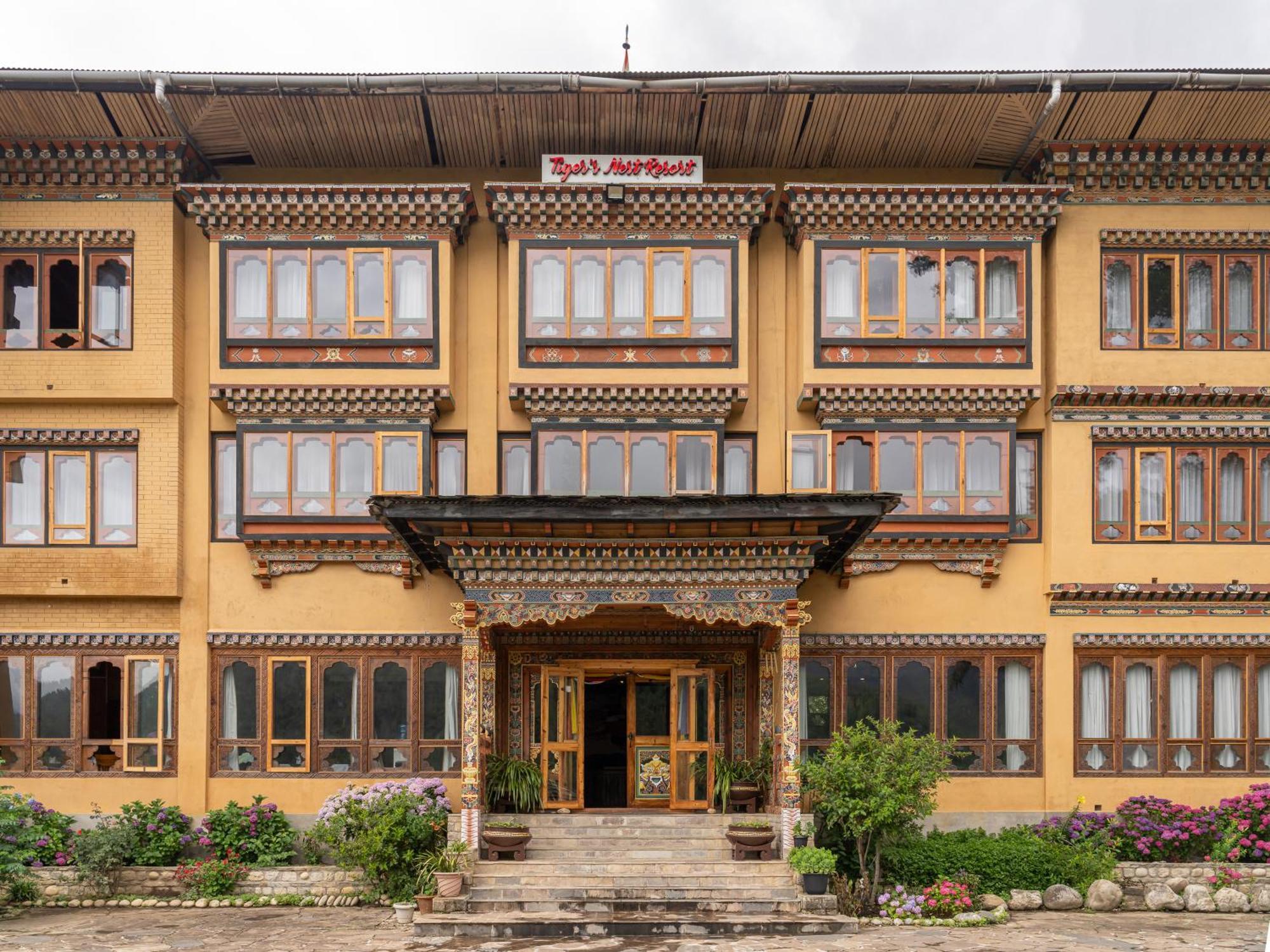 Tiger'S Nest Resort - Best Resort In Paro Exterior foto